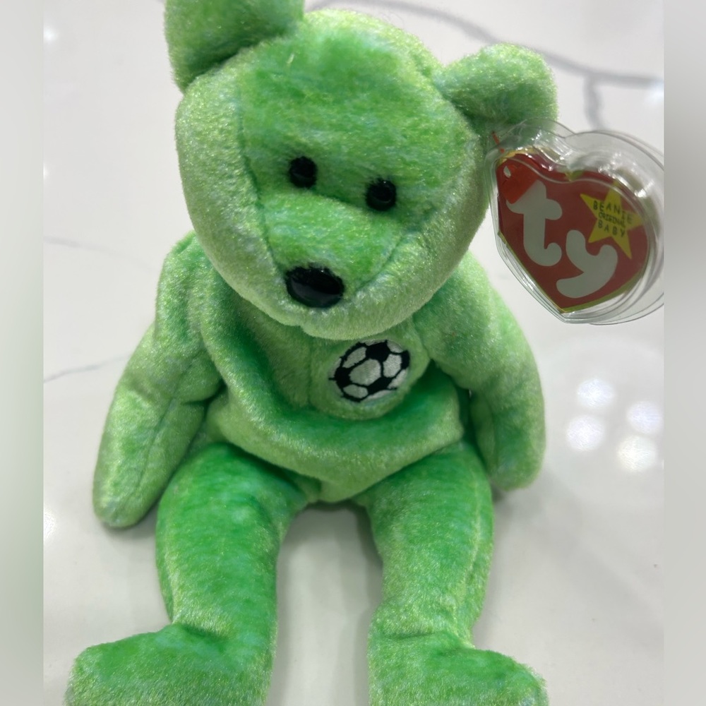 Rare Beanie Babie Kicks with date error and tag errors